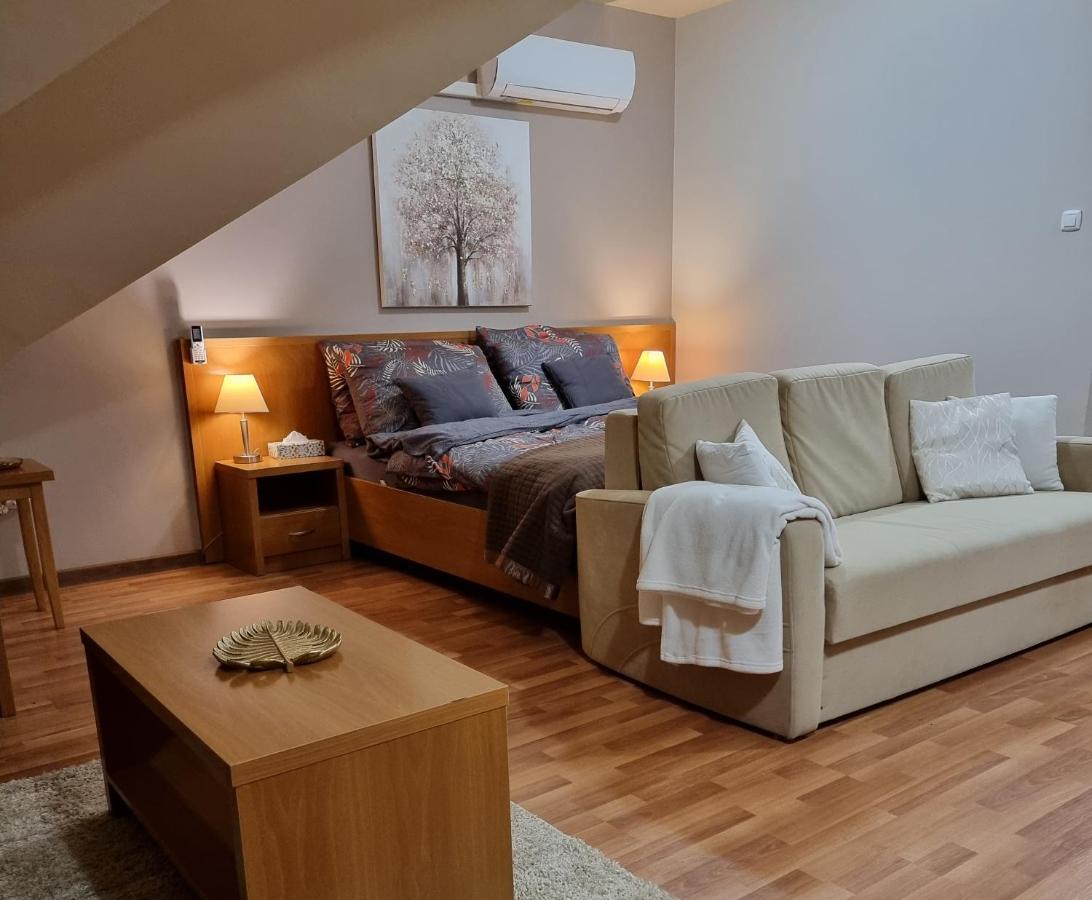 Relax Wellness Manzard Hajduszoboszlo Διαμέρισμα Εξωτερικό φωτογραφία